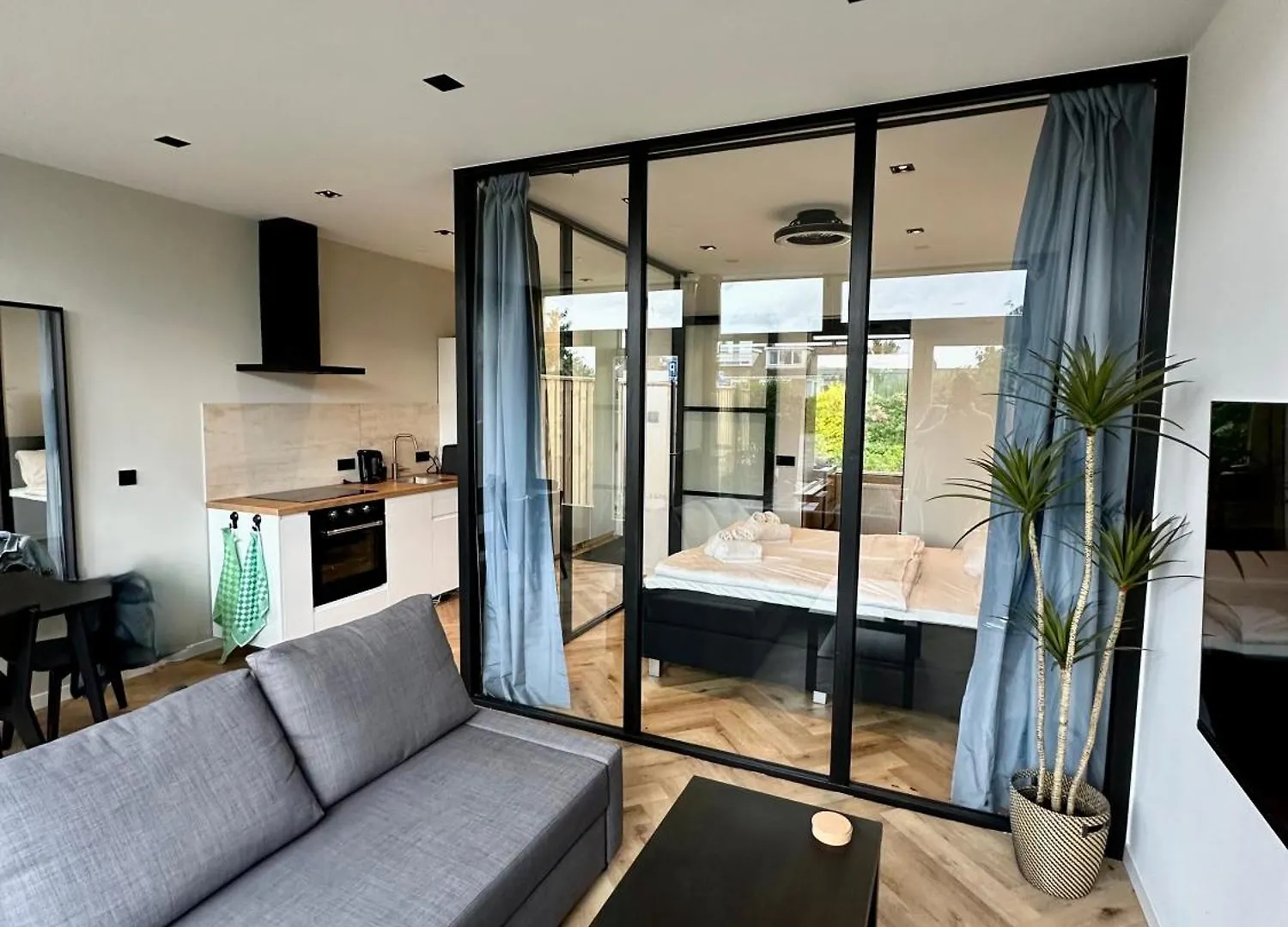 Ferienwohnung Eight Zandvoort Apartment